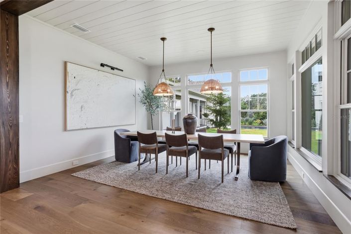 Image No.56-5 Bed Property for sale