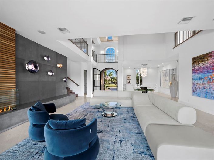 Image No.11-4 Bed Property for sale