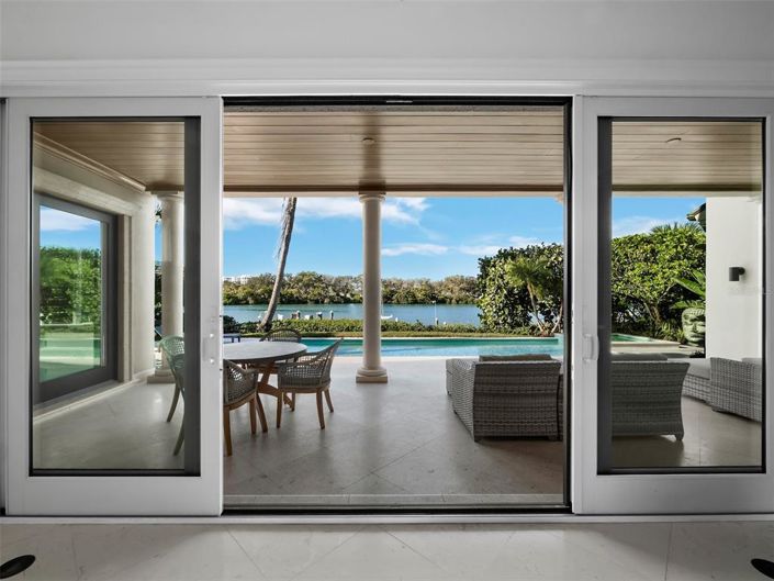 Image No.15-4 Bed Property for sale