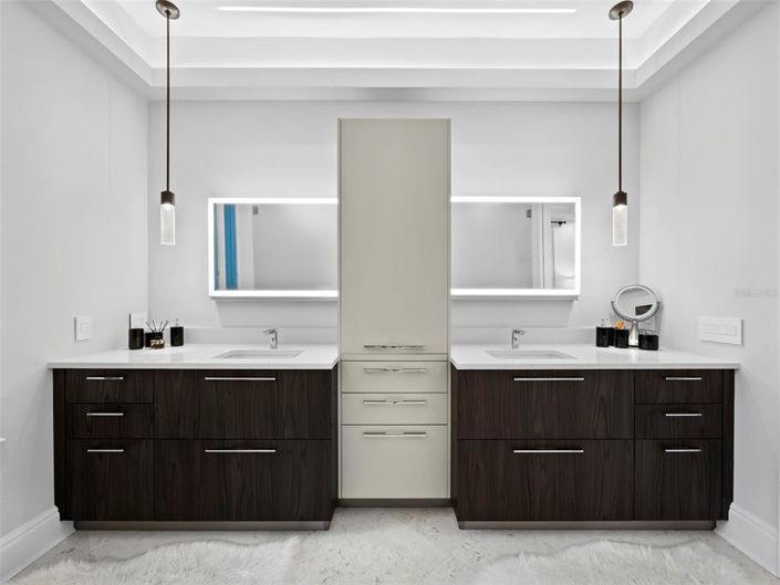 Image No.28-4 Bed Property for sale