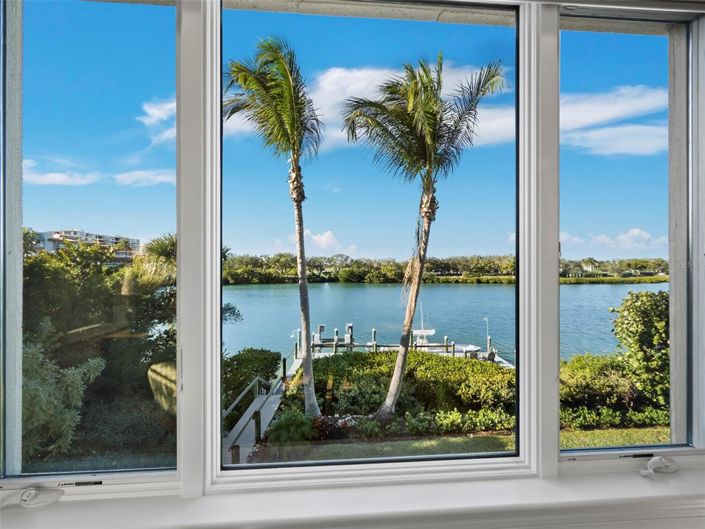 Image No.60-4 Bed Property for sale