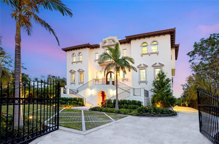 Image No.3-Propriété de 4 chambres à vendre à Sarasota