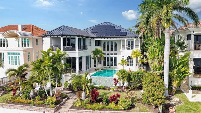 Image No.11-5 Bed Property for sale