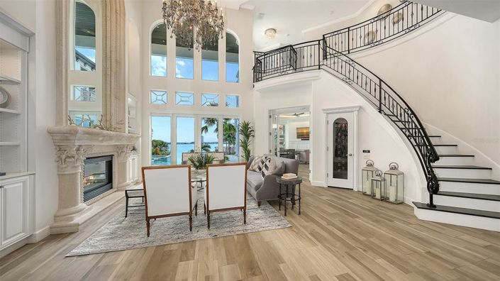 Image No.15-5 Bed Property for sale