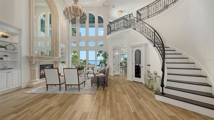 Image No.16-5 Bed Property for sale