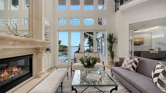 Image No.19-5 Bed Property for sale