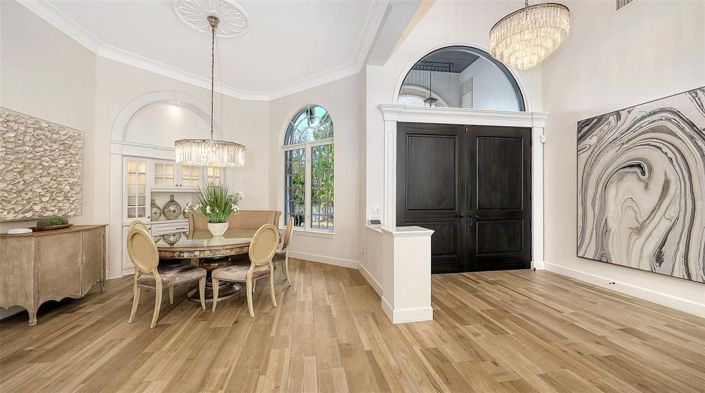 Image No.29-5 Bed Property for sale