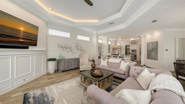 Image No.38-5 Bed Property for sale