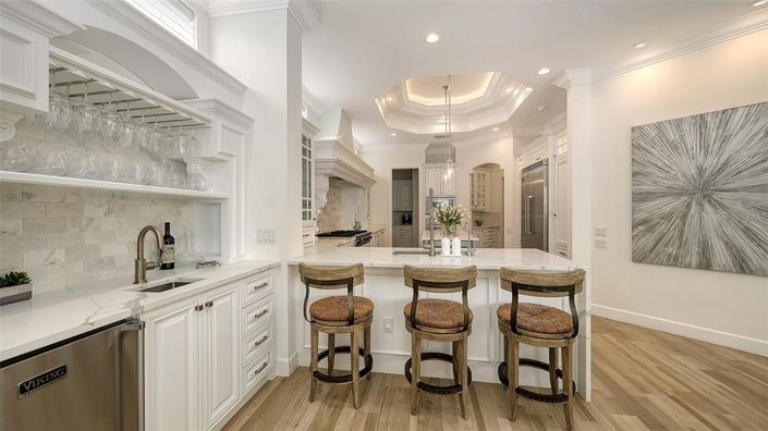 Image No.40-5 Bed Property for sale