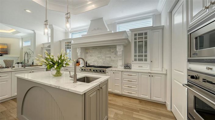 Image No.46-5 Bed Property for sale