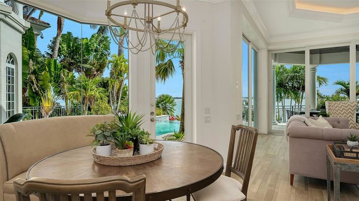 Image No.49-5 Bed Property for sale