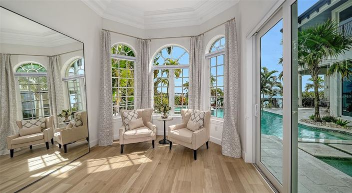 Image No.51-5 Bed Property for sale