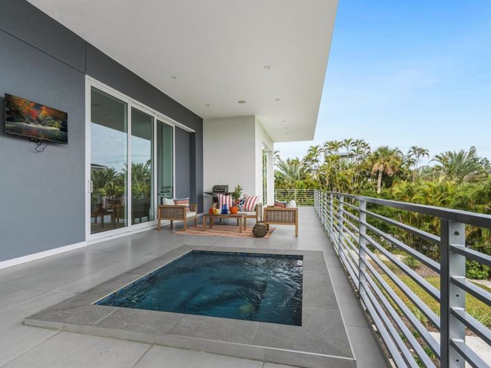 Image No.18-4 Bed Property for sale