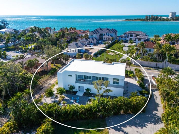 Image No.3-4 Bed Property for sale