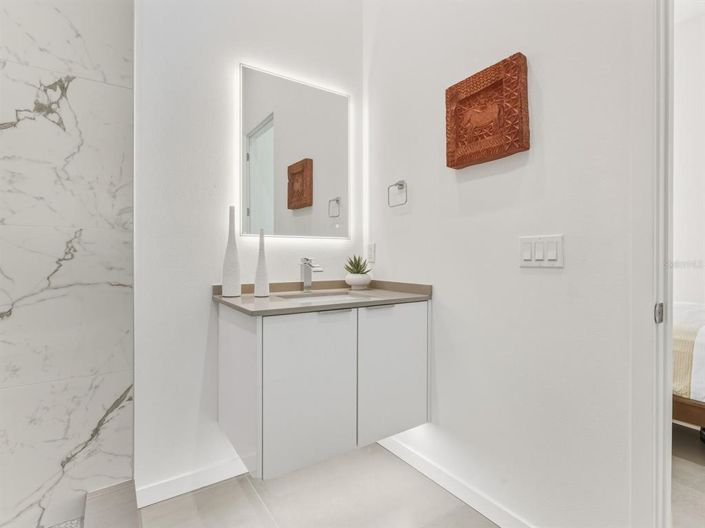 Image No.30-4 Bed Property for sale