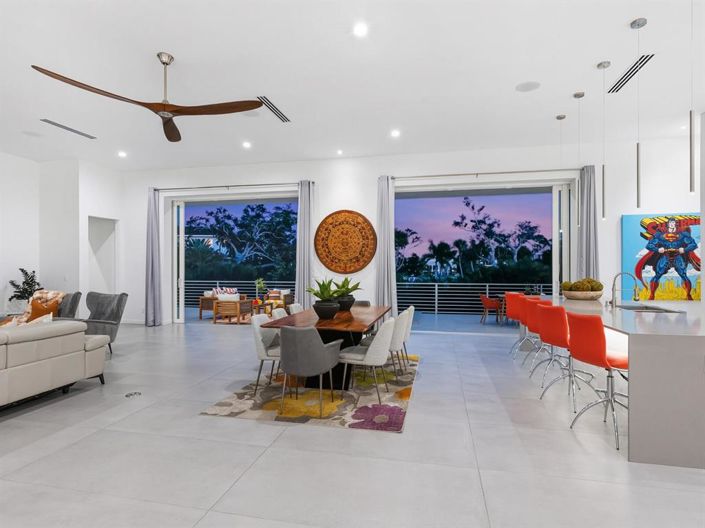 Image No.42-4 Bed Property for sale