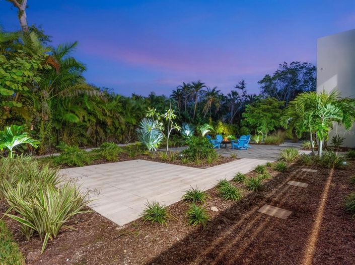 Image No.48-4 Bed Property for sale