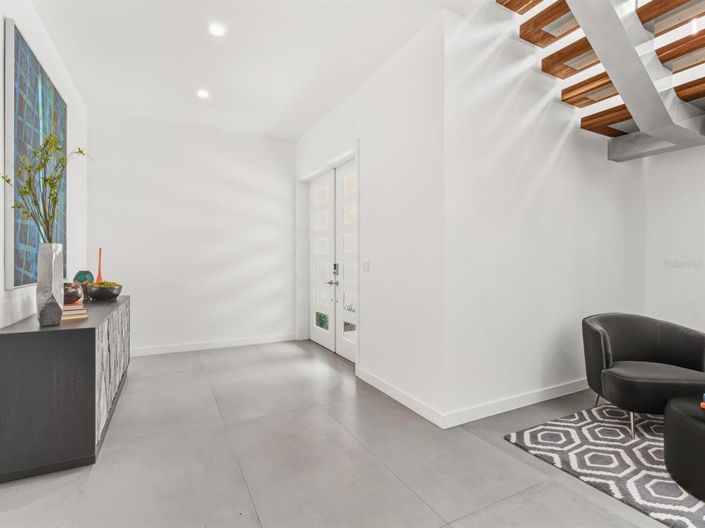 Image No.5-4 Bed Property for sale