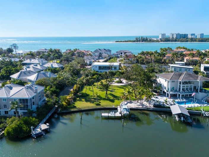 Image No.52-4 Bed Property for sale