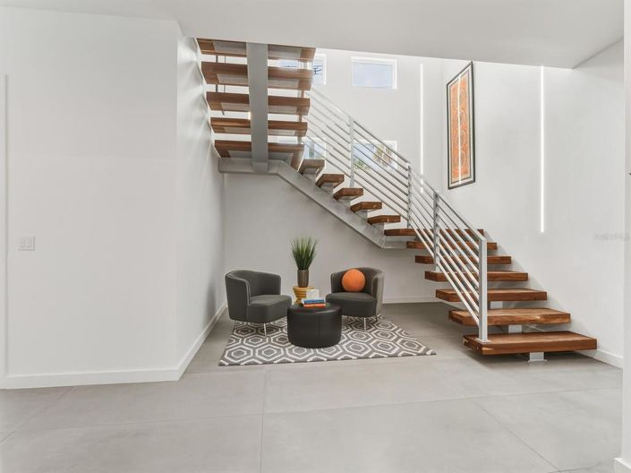 Image No.6-4 Bed Property for sale