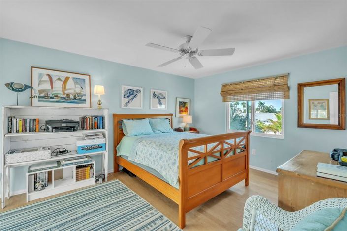 Image No.14-2 Bed Property for sale