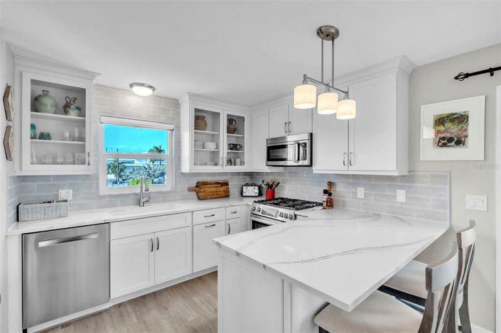 Image No.8-2 Bed Property for sale