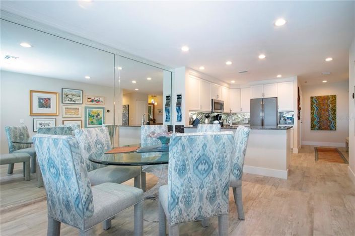 Image No.10-2 Bed Property for sale