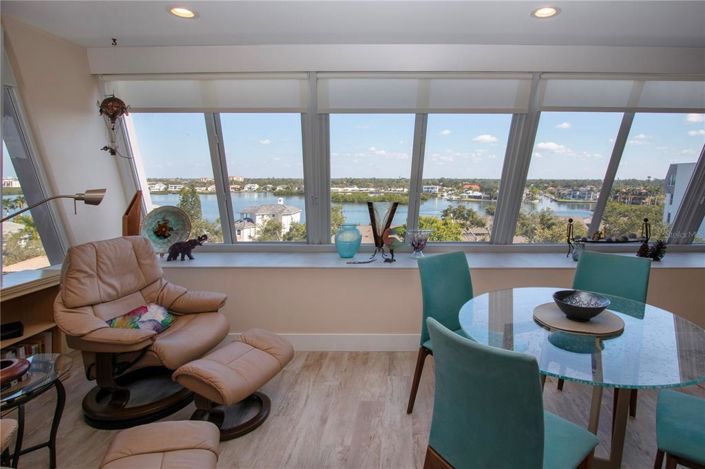 Image No.19-2 Bed Property for sale