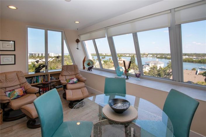 Image No.20-2 Bed Property for sale