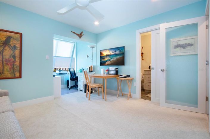 Image No.30-2 Bed Property for sale