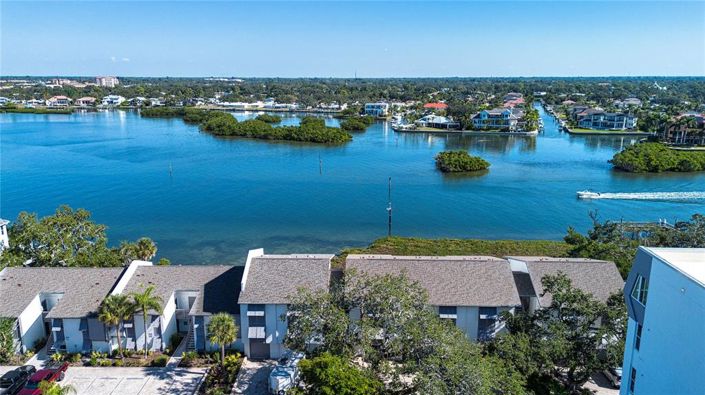 Image No.50-2 Bed Property for sale