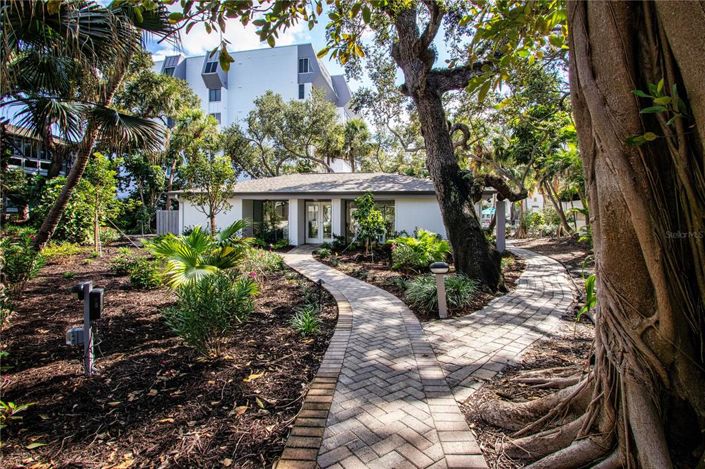 Image No.60-2 Bed Property for sale