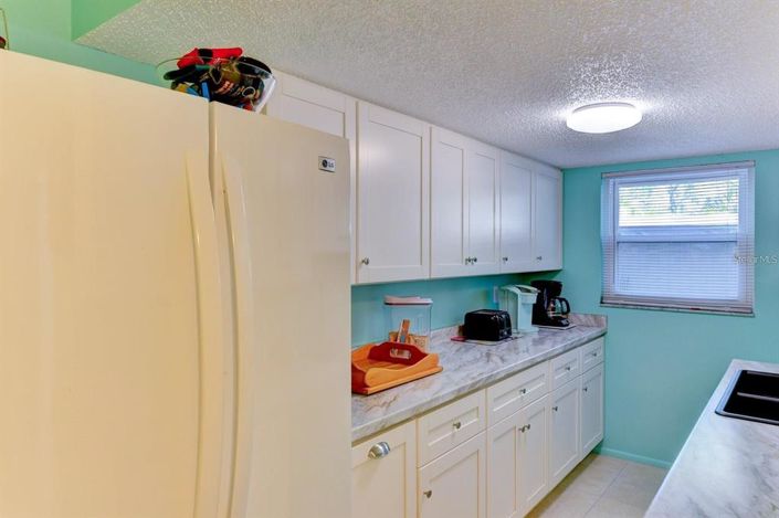 Image No.20-4 Bed Property for sale