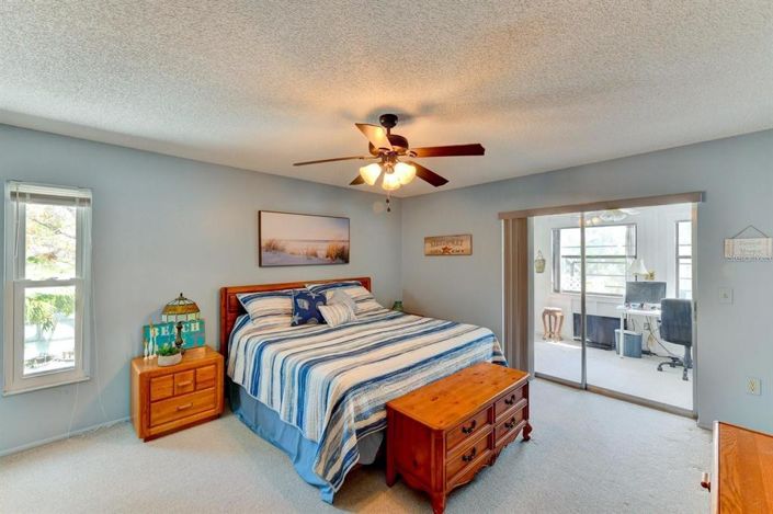 Image No.9-4 Bed Property for sale