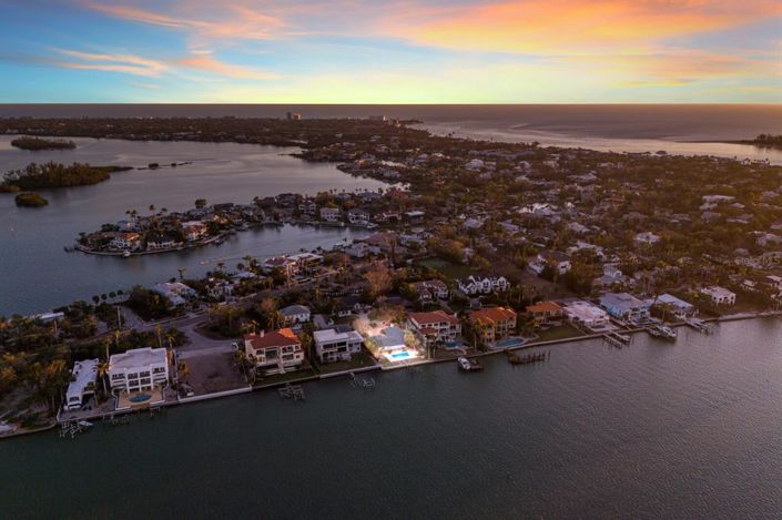 Image No.19-3 Bed Property for sale