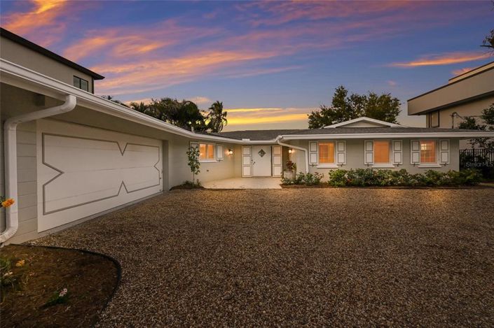 Image No.2-3 Bed Property for sale