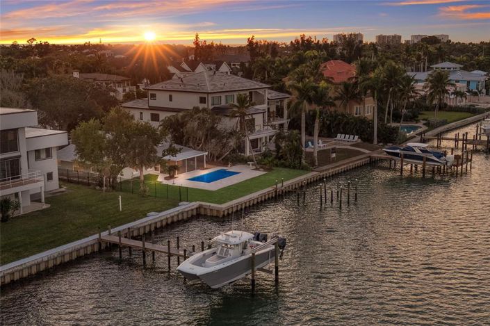 Image No.24-3 Bed Property for sale