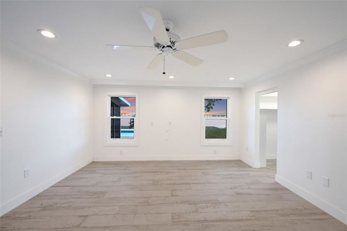 Image No.28-3 Bed Property for sale