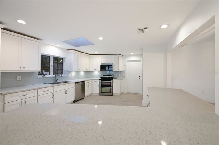 Image No.41-3 Bed Property for sale