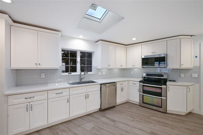 Image No.43-3 Bed Property for sale