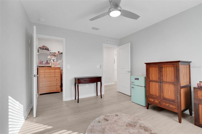 Image No.14-5 Bed Property for sale