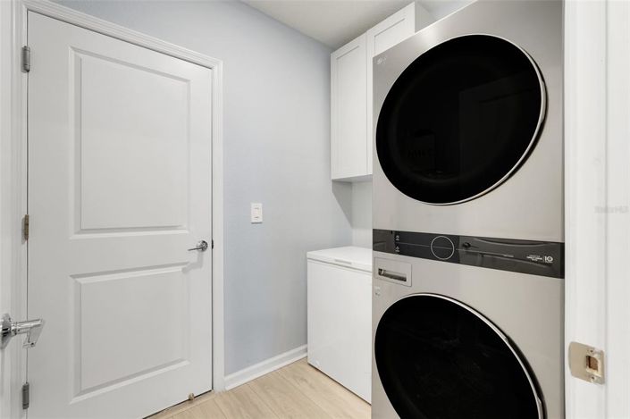 Image No.20-5 Bed Property for sale