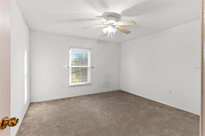 Image No.28-4 Bed Property for sale