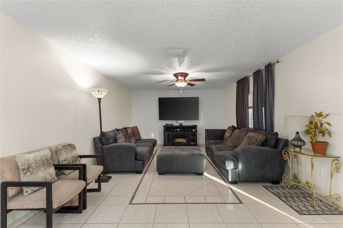 Image No.49-4 Bed Property for sale