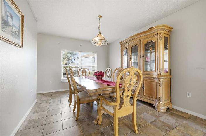 Image No.8-Propriété de 4 chambres à vendre à Kissimmee