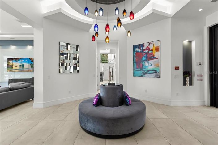 Image No.16-12 Bed Property for sale