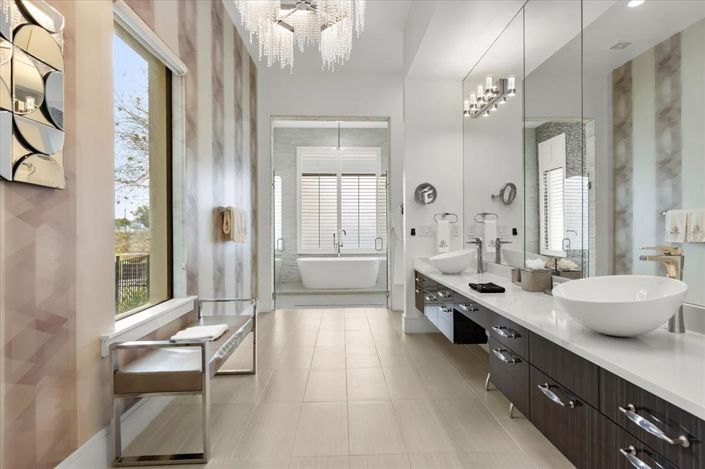 Image No.42-12 Bed Property for sale