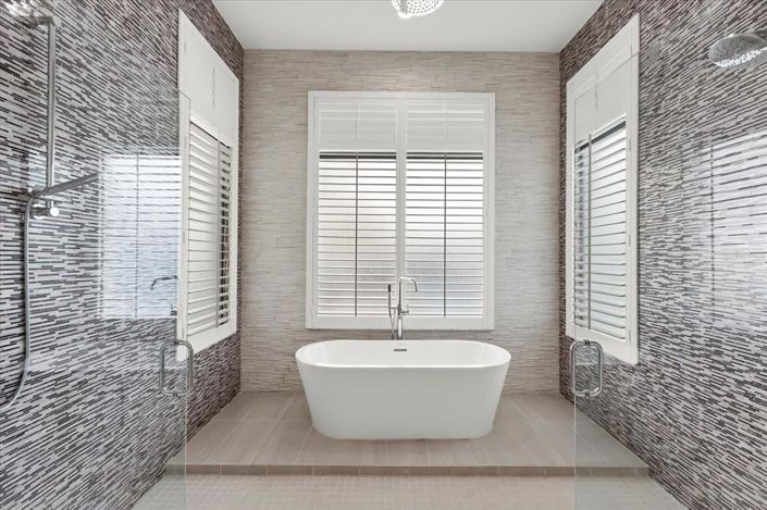 Image No.44-12 Bed Property for sale