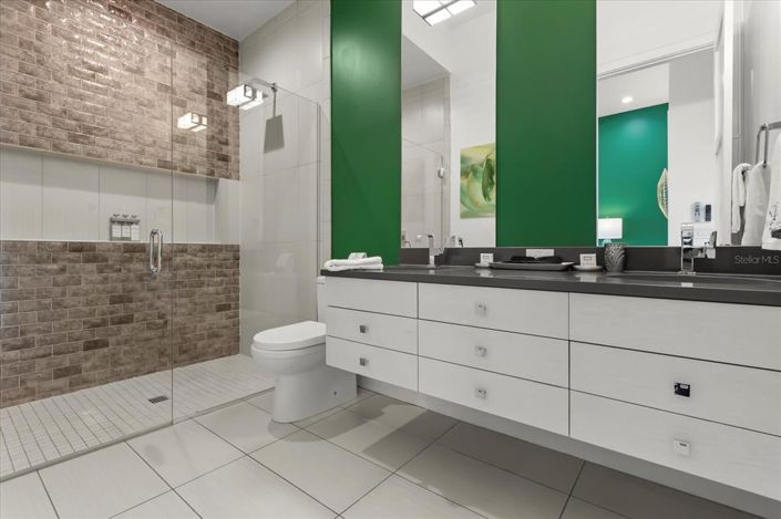 Image No.46-12 Bed Property for sale