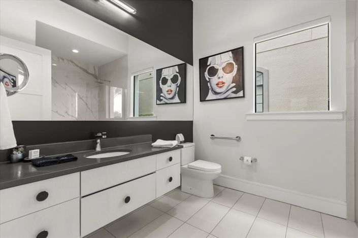 Image No.48-12 Bed Property for sale